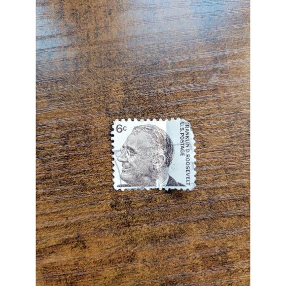 6 Cent US Postage Franklin D. Roosevelt Black & White Stamp - Picture 1 of 2